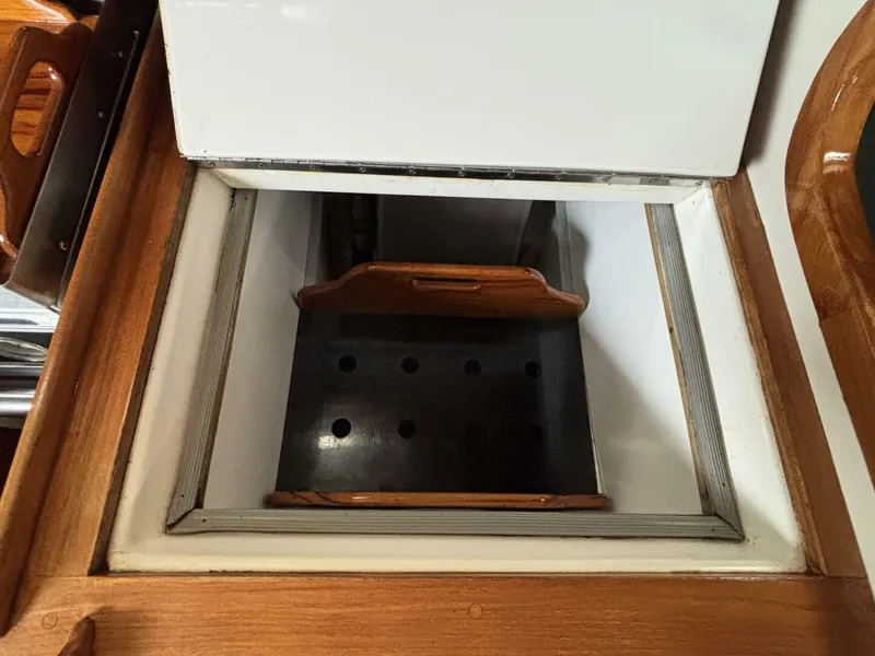 Slide: The Image of Refrigerator is AC - 5799643