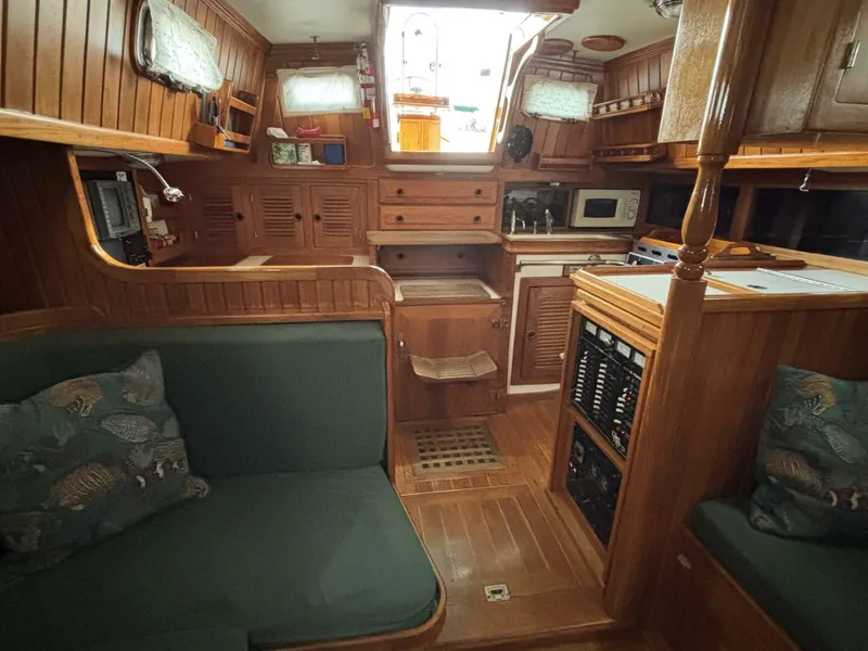 Slide: The Image of Drawers at hatch  - 5799638