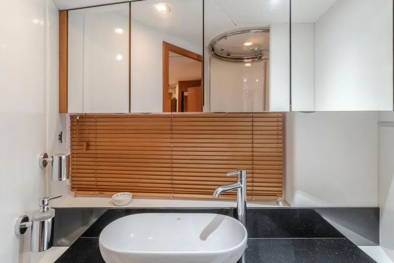 Slide: The Image of Sunseeker Portofino 48 2012 - 5789870