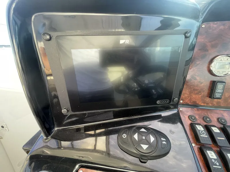 Slide: The Image of Rinker 310 Express 2016 - 5790678