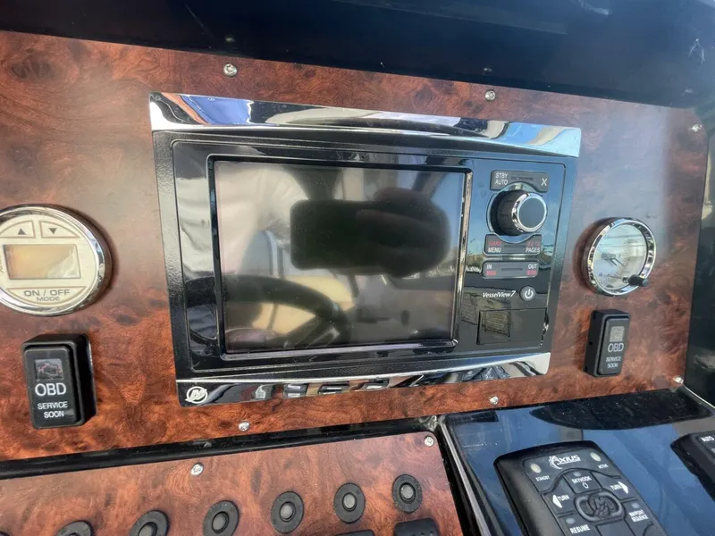 Slide: The Image of Rinker 310 Express 2016 - 5790675