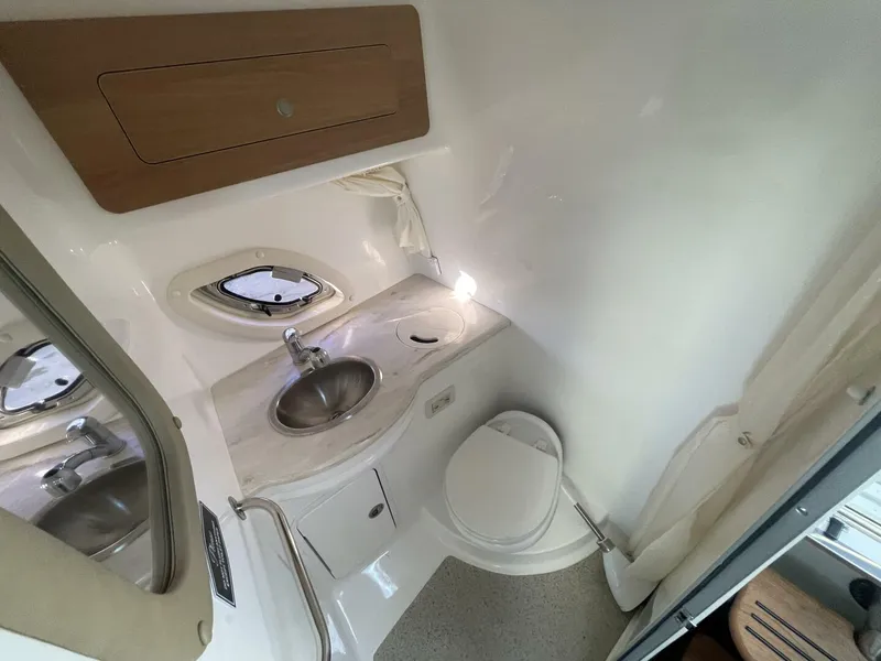 Slide: The Image of Rinker 310 Express 2016 - 5790664