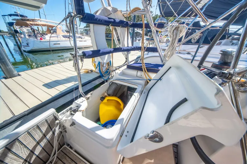 Slide: The Image of Jeanneau 439 2016 - 5817154