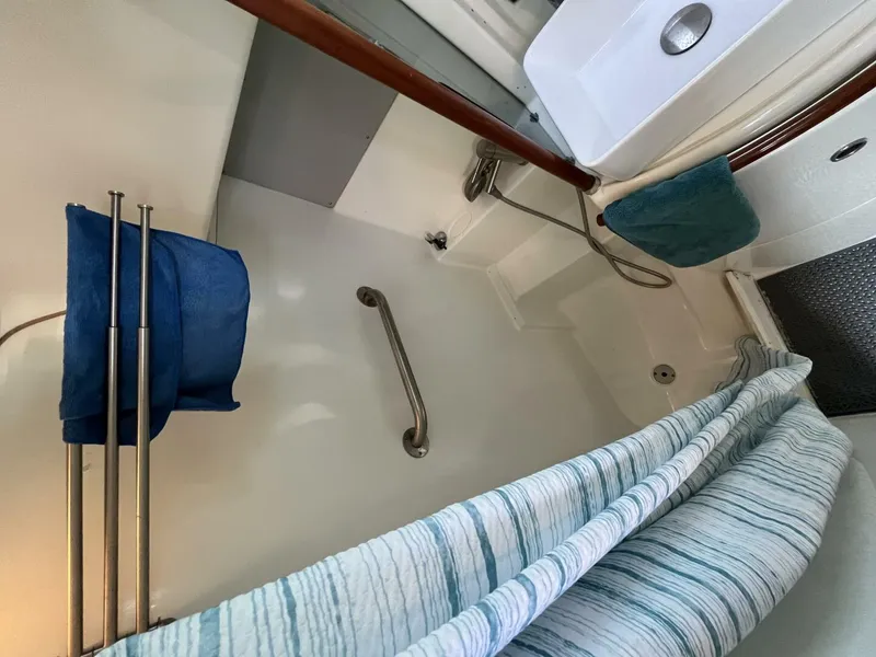 Slide: The Image of Beneteau Oceanis 361 2001 - 5790288