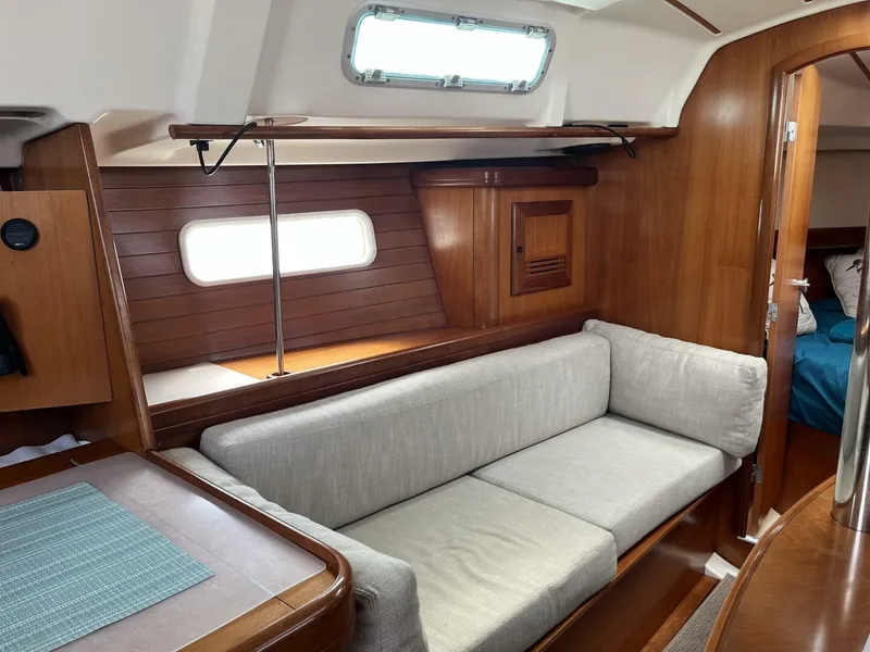 Slide: The Image of Beneteau Oceanis 361 2001 - 5790281