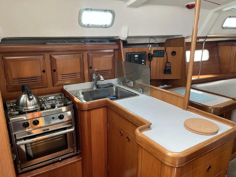 Slide: The Image of Beneteau Oceanis 361 2001 - 5790285