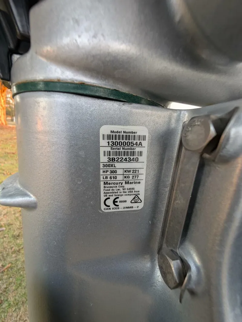 Slide: The Image of Boston Whaler 240 Vantage 2023 - 5790811