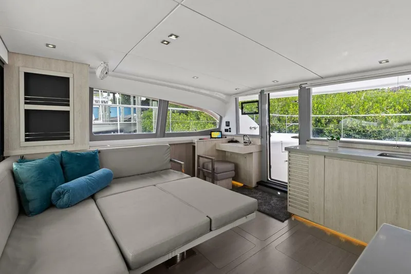 Slide: The Image of Day Bed - 5790483