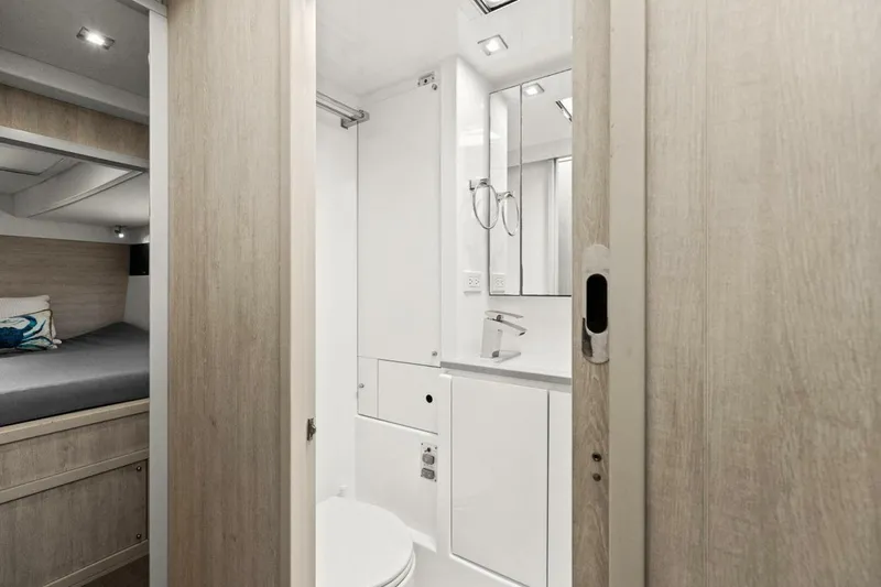 Slide: The Image of Guest Head - 5790467