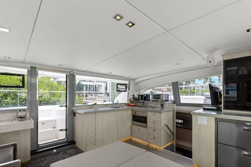 Slide: The Image of Leopard 43 Powercat 2019 - 5790485