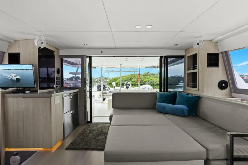 Slide: The Image of Salon - 5790482