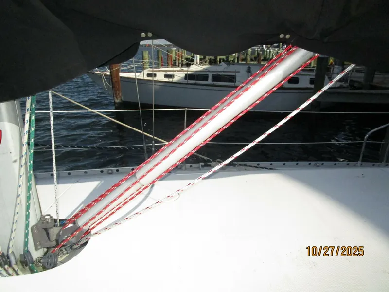 Slide: The Image of 38' Beneteau boom vang1 - 5790559