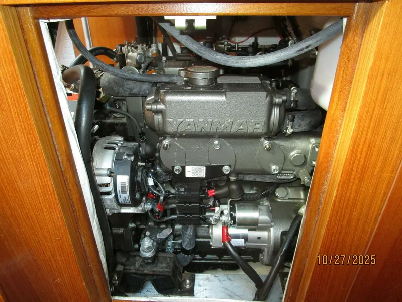 Slide: The Image of 38' Beneteau auxiliary access2 - 5790556