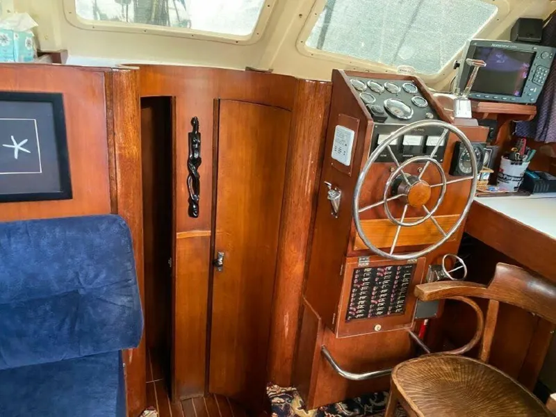 Slide: The Image of Dufour CT 12000 1978 - 5790653