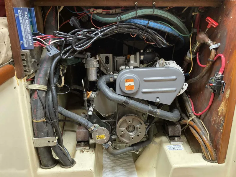 Slide: The Image of Pacific Seacraft 34 Voyager 1990 - 5790934