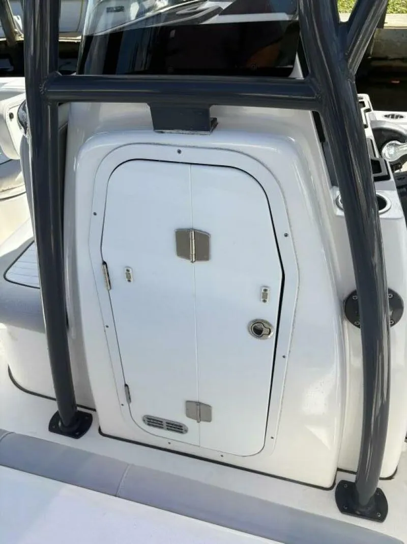 Slide: The Image of Sea Fox 24 2020 - 5802164