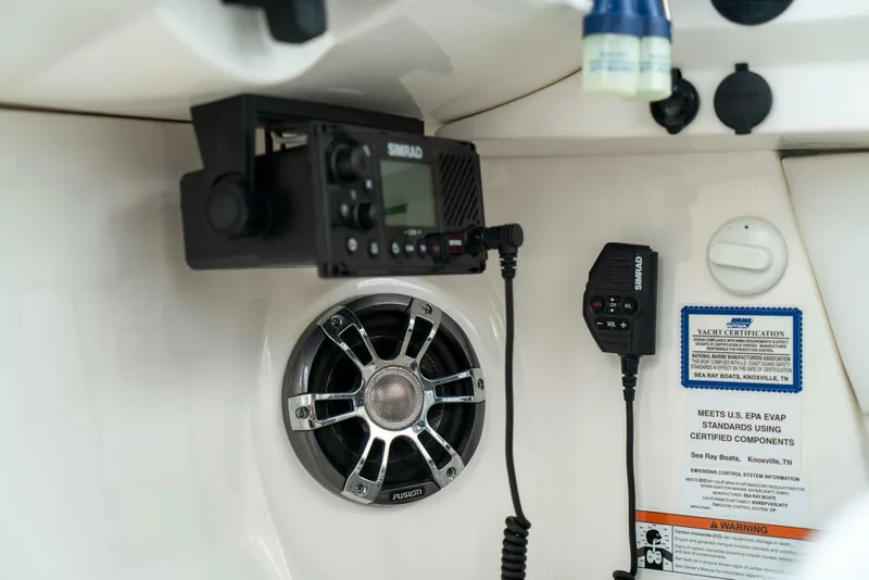 Slide: The Image of Sea Ray 31 2022 - 5791141