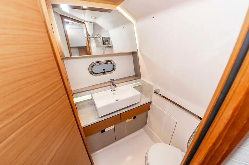 Slide: The Image of 0005458723 - 5791599