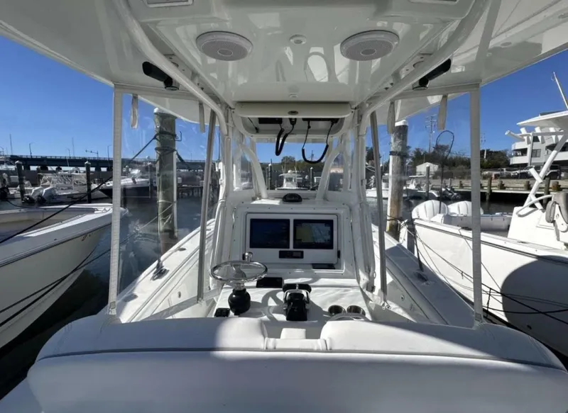 Slide: The Image of Yellowfin 29 Offshore 2013 - 5805880