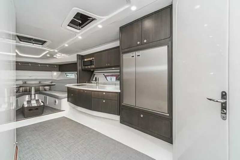 Slide: The Image of Intrepid 477 Evolution 2022 - 5792189