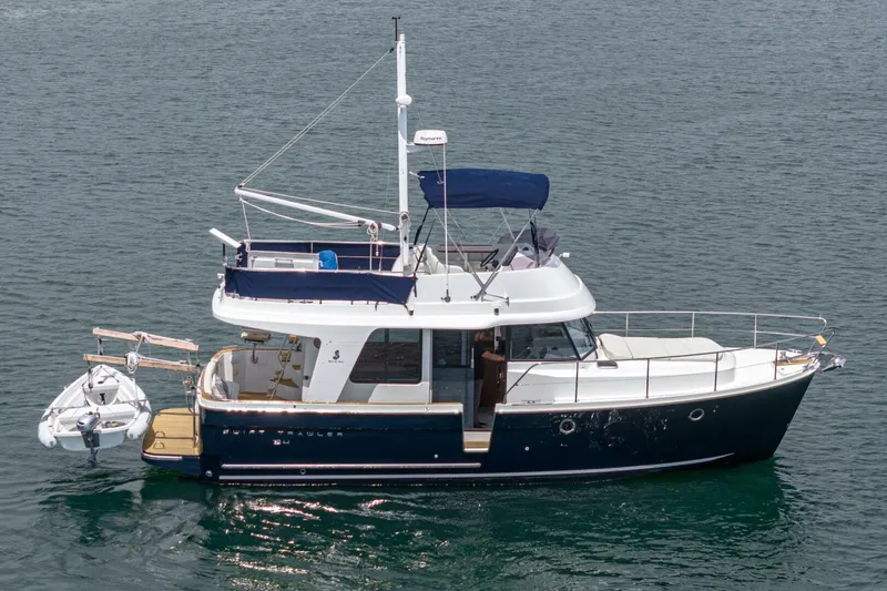 Slide: The Image of Beneteau Swift Trawler 34 2014 - 5792560