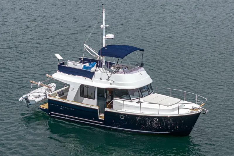 Slide: The Image of Beneteau Swift Trawler 34 2014 - 5792562