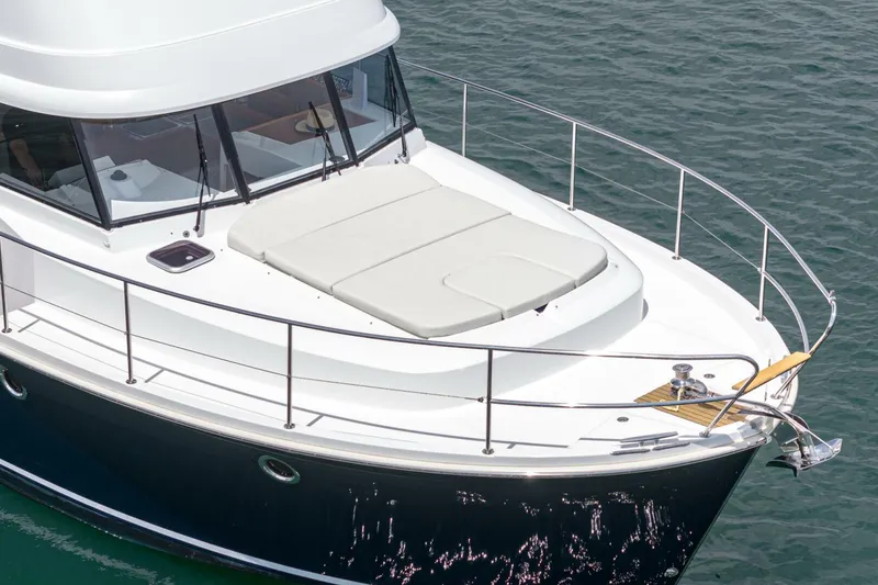 Slide: The Image of Beneteau Swift Trawler 34 2014 - 5792563