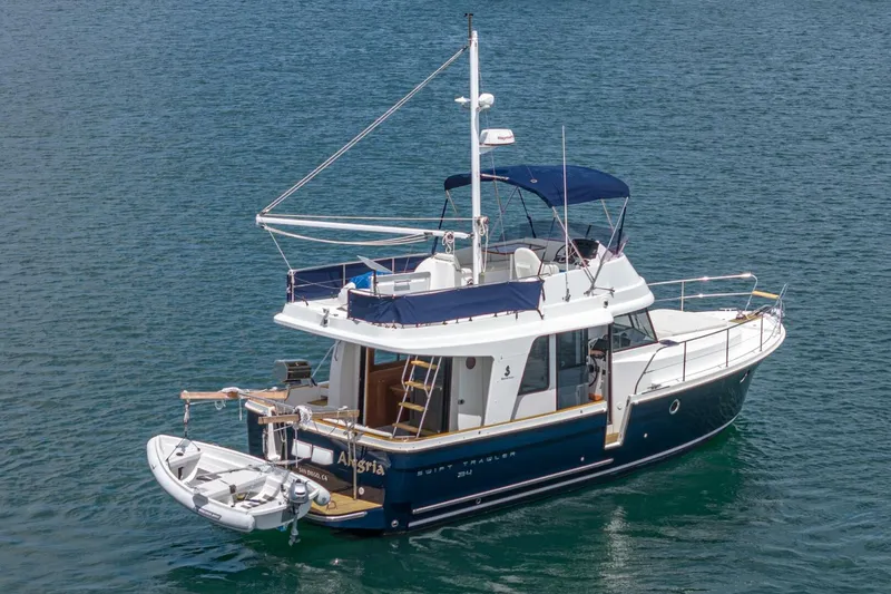 Slide: The Image of Beneteau Swift Trawler 34 2014 - 5792567