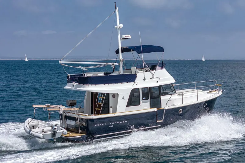 Slide: The Image of Beneteau Swift Trawler 34 2014 - 5792535