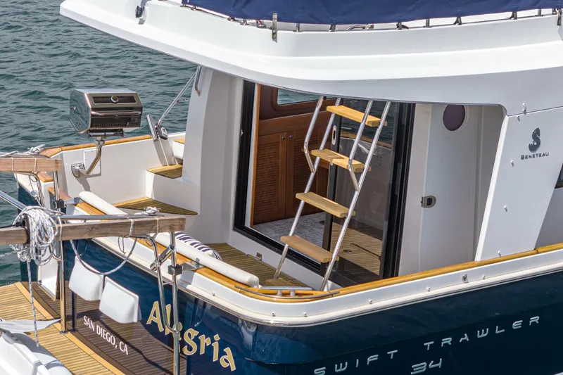Slide: The Image of Beneteau Swift Trawler 34 2014 - 5792588