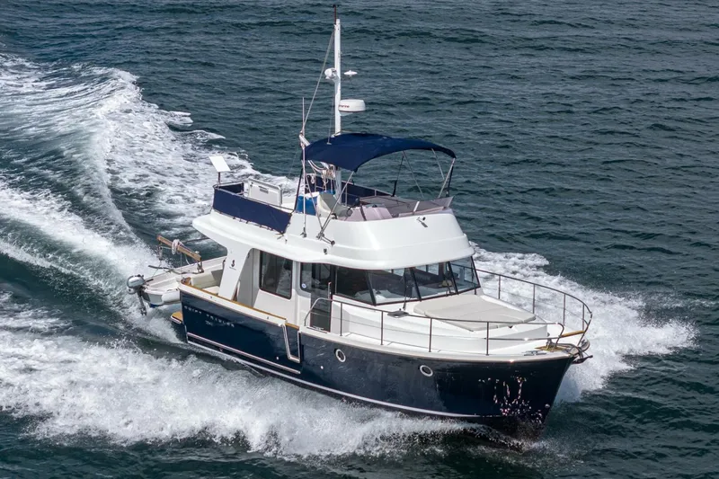 Slide: The Image of Beneteau Swift Trawler 34 2014 - 5792537