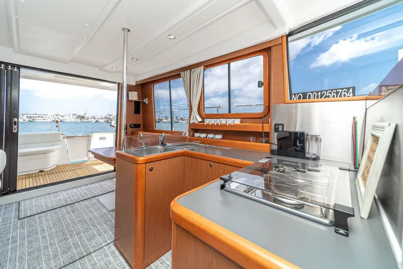 Slide: The Image of Beneteau Swift Trawler 34 2014 - 5792604