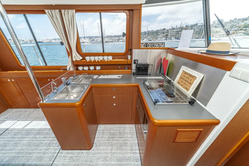 Slide: The Image of Beneteau Swift Trawler 34 2014 - 5792606