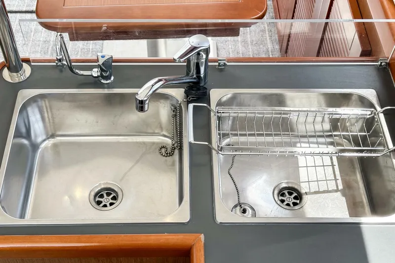 Slide: The Image of Beneteau Swift Trawler 34 2014 - 5792607