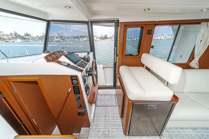 Slide: The Image of Beneteau Swift Trawler 34 2014 - 5792610