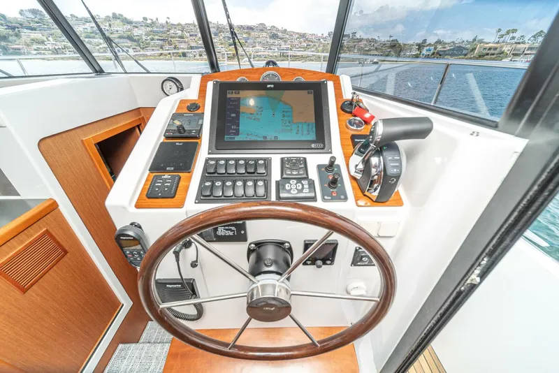 Slide: The Image of Beneteau Swift Trawler 34 2014 - 5792612