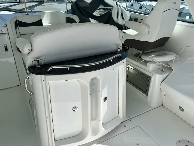 Slide: The Image of Cruisers 390 Sport Coupe Storage - 5798723