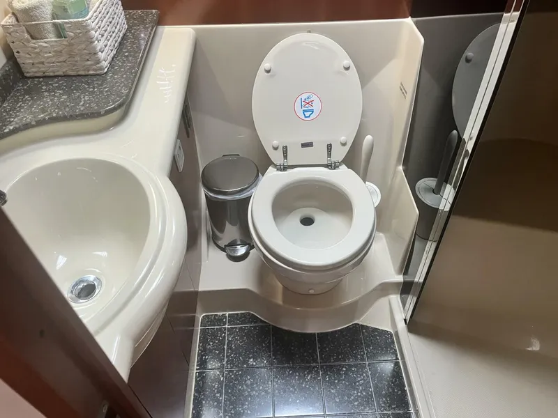 Slide: The Image of Cruisers Yachts 390 Sport Coupe 2008 - 5802219