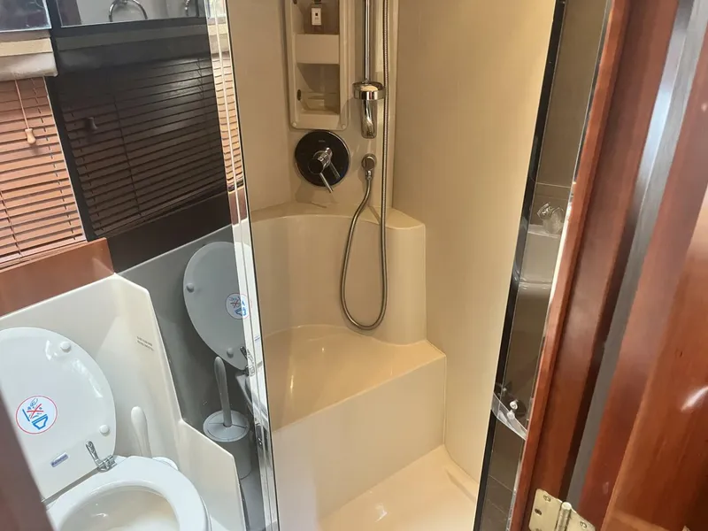 Slide: The Image of Cruisers Yachts 390 Sport Coupe 2008 - 5802220