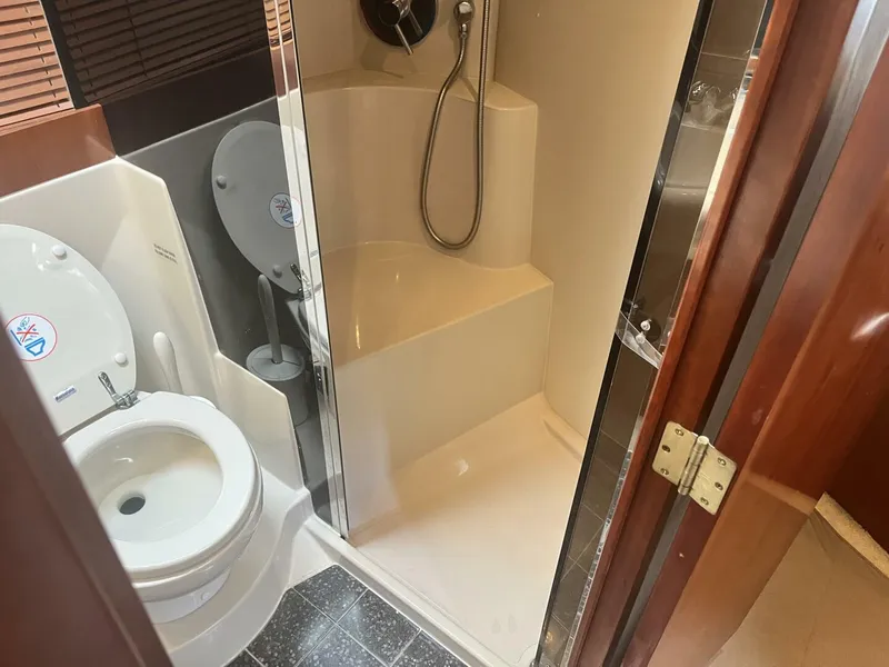 Slide: The Image of Cruisers Yachts 390 Sport Coupe 2008 - 5802221