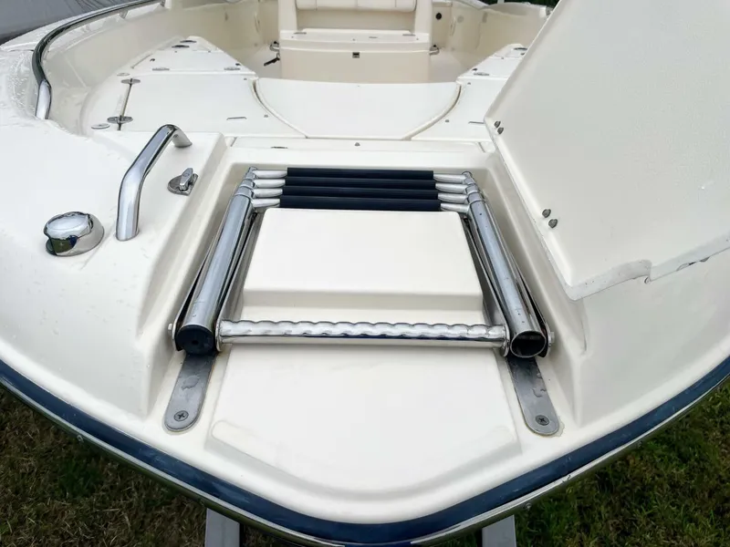 Slide: The Image of Grady-White 251CE 2015 - 5793091