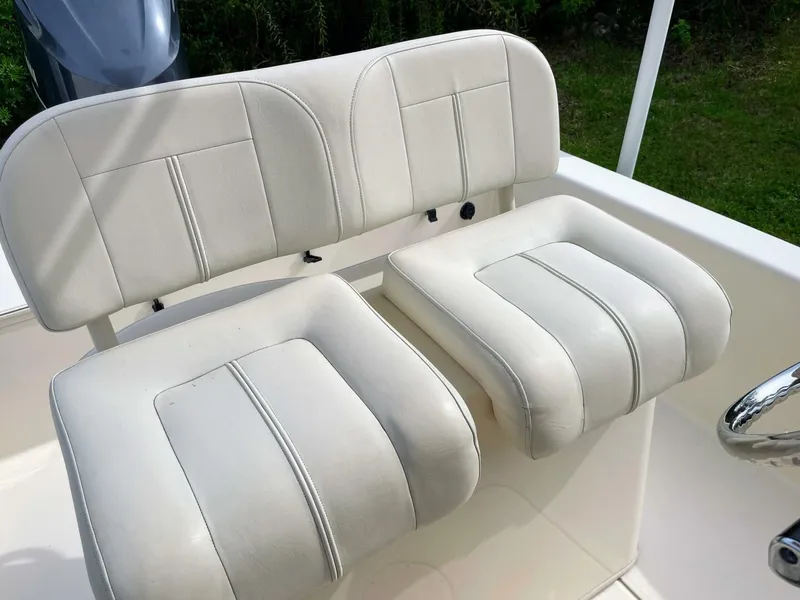 Slide: The Image of Grady-White 251CE 2015 - 5793095