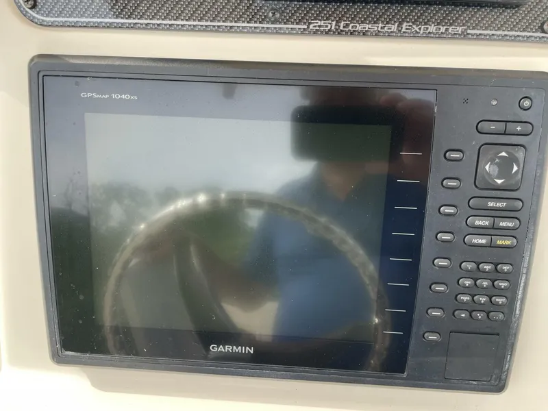 Slide: The Image of Grady-White 251CE 2015 - 5793098