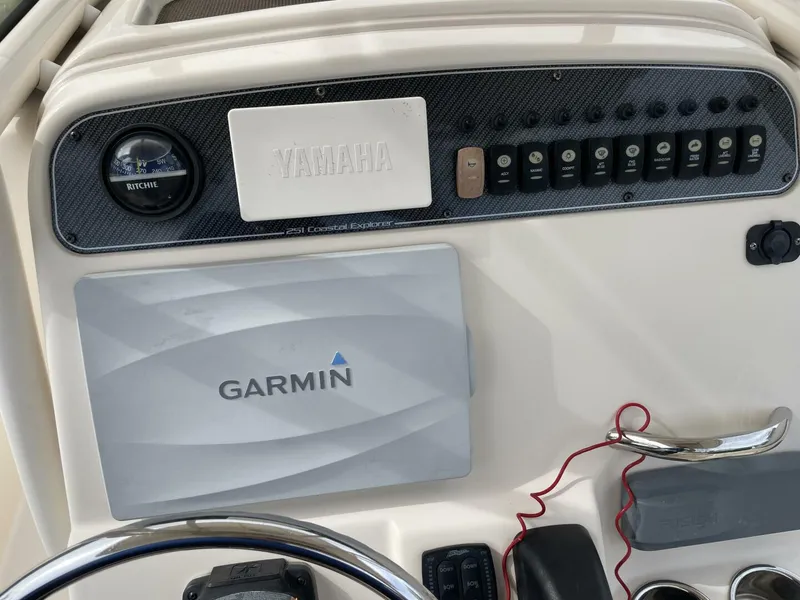 Slide: The Image of Grady-White 251CE 2015 - 5793102