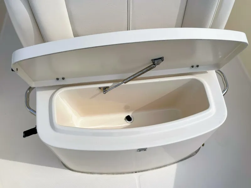 Slide: The Image of Grady-White 251CE 2015 - 5793106