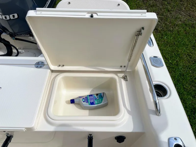 Slide: The Image of Grady-White 251CE 2015 - 5793119