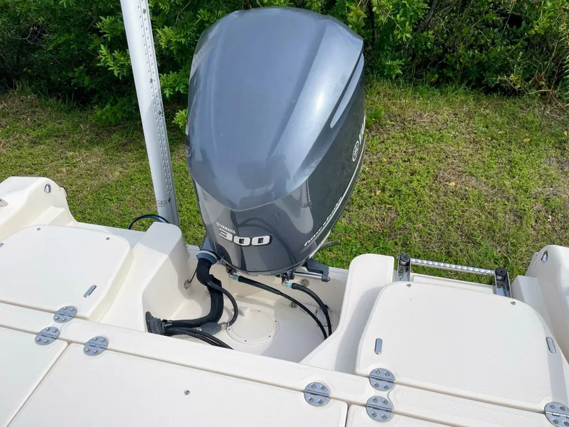 Slide: The Image of Grady-White 251CE 2015 - 5793124