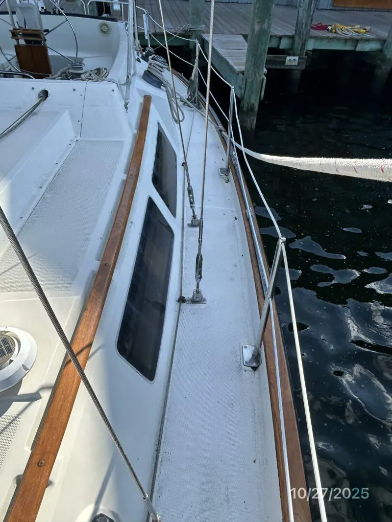 Slide: The Image of 36' S2 port side deck2 - 5793211