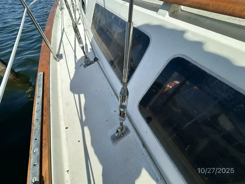 Slide: The Image of 36' S2 standing rigging1 - 5793219