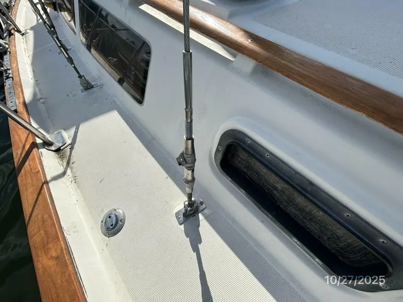 Slide: The Image of 36' S2 standing rigging4 - 5793222